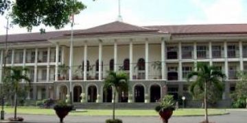 Ironi Aturan Larangan Rokok di Kampus Rakyat