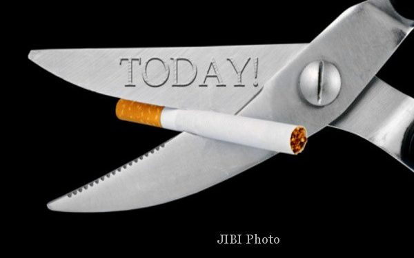 Jalan Terjal Kawasan Tanpa Rokok di Solo