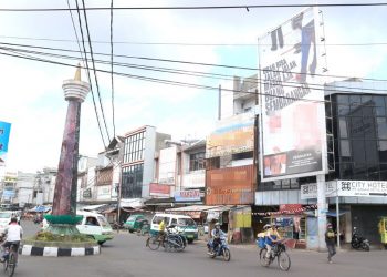 Kota Tasikmalaya Punya Perda KTR tapi Reklame Rokok Bertebaran di Pusat Kota