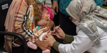 Udara Bersih dan Vaksinasi Jaminan Bebas Pneumonia