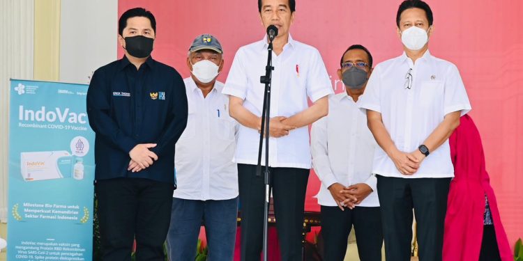 Angka Kematian Covid-19 Naik, Jokowi Lanjut Vaksin Booster Kedua