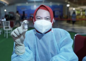 Vaksinasi Booster Efektif untuk Kurangi Gejala dan Risiko Kematian