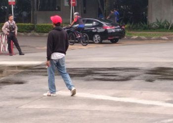 Taburan Rokok di Fasilitas Olah Raga