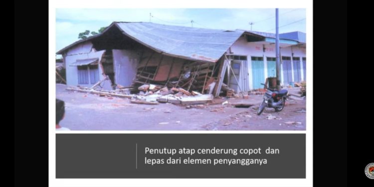 Ragam Cara Merayakan Duka, Catatan tentang Tsunami Flores 1992