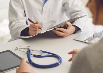 Dear Dokter, Jangan Asal Kasih Surat Keterangan Sakit ke Pasien