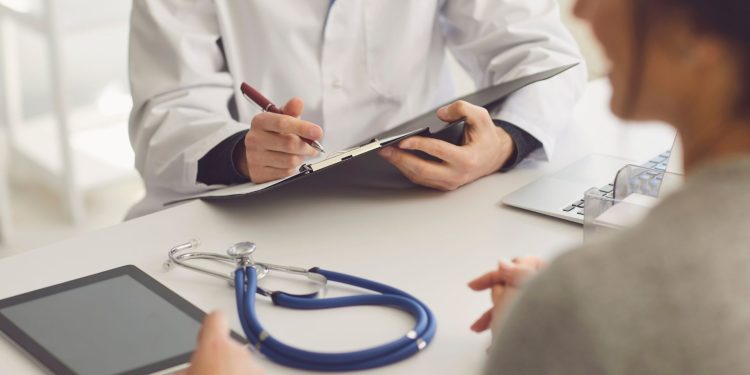 Dear Dokter, Jangan Asal Kasih Surat Keterangan Sakit ke Pasien
