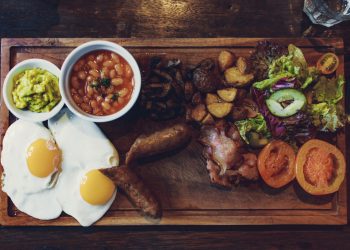 HARI GIZI NASIONAL 2023: Cegah Stunting dengan Konsumsi Protein