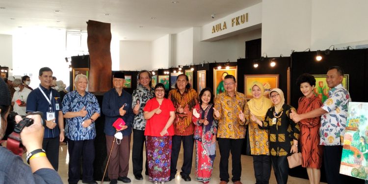 Inspirasi Seni Prof. dr. Padmosantjojo, SpBS (K) Penolong Pasien Kembar Siam