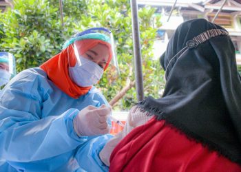 Kenali Jenis dan Manfaat Vaksinasi untuk Lansia