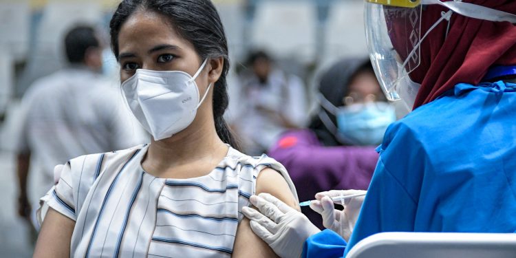 Monash University Indonesia Rilis Laporan Tingkat Mortalitas Covid-19