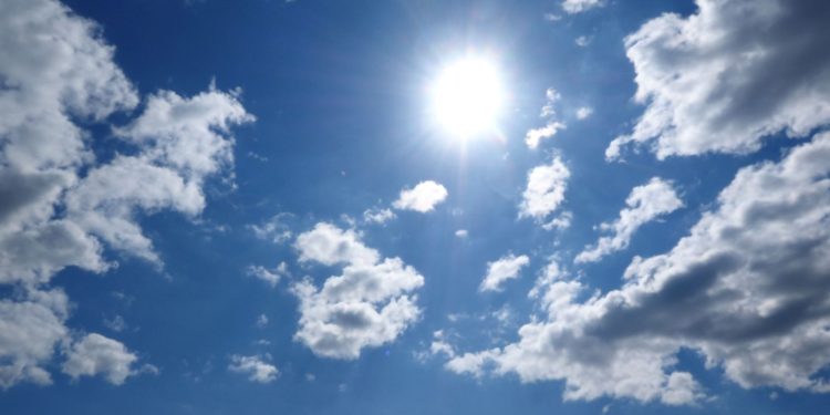 Tips Sehat Hadapi Cuaca Panas