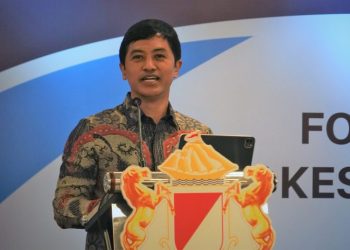 RUU KESEHATAN: Ketika Petugas Baju Putih Banjiri Gedung Kemenkes