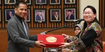 KAJIAN UI: Potret Kompleksitas Para Ibu Stay at Home