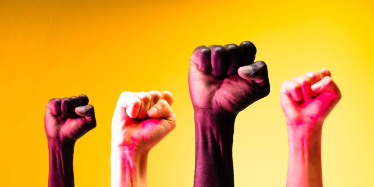 KEKERASAN DI REMPANG: Pejabat Pemerintah Diduga Menyalahgunakan Kewenangan