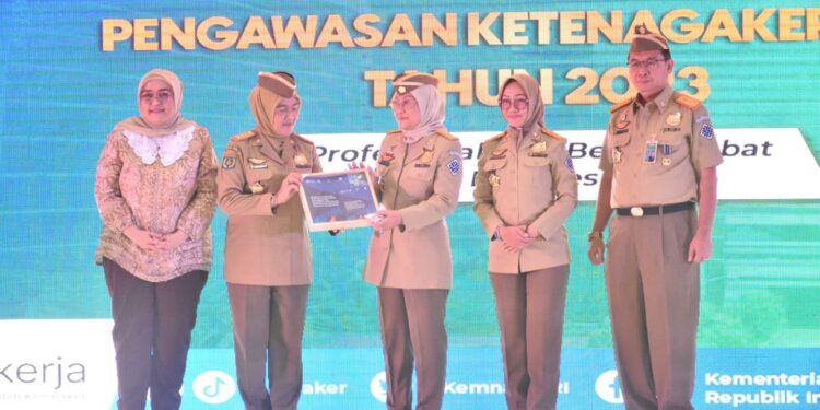 Kemenaker Luncurkan Buku Panduan Baru Pengawasan Ketenagakerjaan