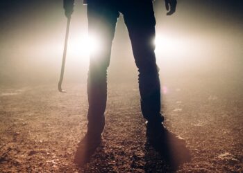 TRAGEDI KANJURUHAN: Setahun Berlalu, Kekerasan Aparat Masih Terulang