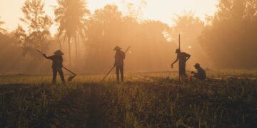 Perjuangan atas Hak Pekerja Migran Masih Simpang Siur di MK