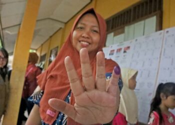 PEMILU 2024: Banjir Menyurut, Warga Demak Lakukan Pencoblosan