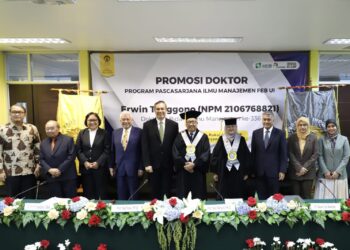 Promosi Doktor Erwin Tenggono yang dilaksanakan pada Jumat (22/3) di Gedung Pascasarjana FEB UI. Dok. Humas UI