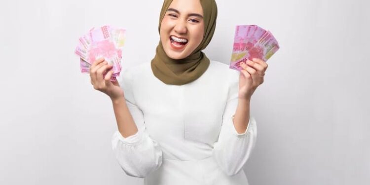 Ilustrasi Uang THR (Sumber: Sisternet)