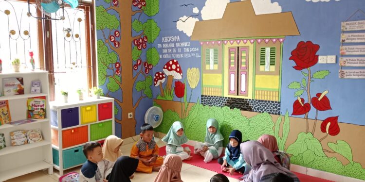 Komitmen PKJS UI untuk Literasi