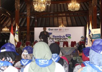 Perempuan Pesisir Menolak Diam Masalah Air dan Sanitasi