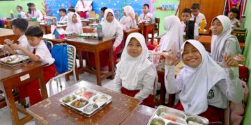 MAKAN BERGIZI GRATIS: Waspada Korupsi Akibat Minim Transparansi