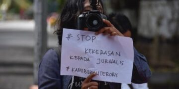 KEMERDEKAAN PERS: Dari Babi ke Tikus, Demokrasi Makin Terancam