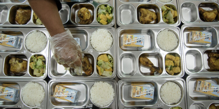 Potret Makan Bergizi ‘Tragis’