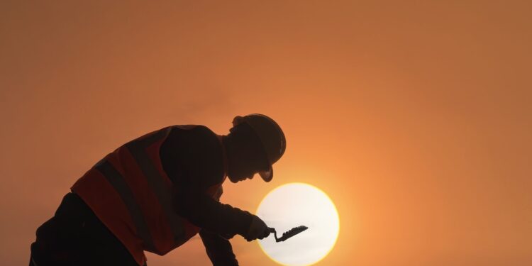 HARI BURUH SEDUNIA: Urgensi Peran Pemerintah Melindungi Buruh