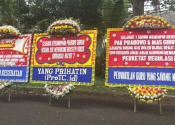 Komunitas kirim karangan bunga sindir mandeknya kebijakan cukai yang berpihak kepada kesehatan rakyat