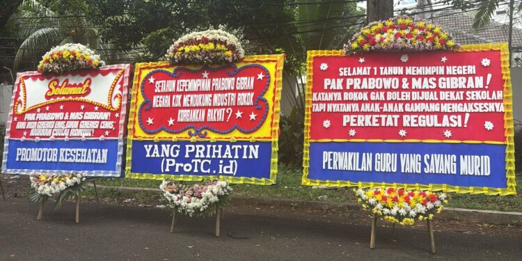 Komunitas kirim karangan bunga sindir mandeknya kebijakan cukai yang berpihak kepada kesehatan rakyat