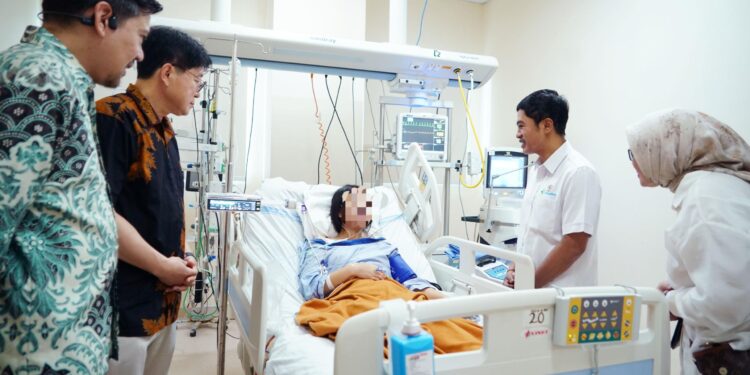 Transplantasi Hati, Anak Donorkan sebagian Miliknya buat Ayah