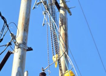 Pemulihan Infrastruktur Listrik dan Komunikasi Pascagempa M7,7 NTT