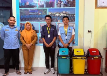 Tempat Sampah Pintar Tenaga Surya Buatan UGM Bermanfaat di Kepulauan Seribu