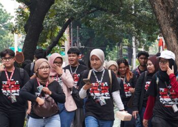 Anak Muda Resah Ruang Publik Jakarta Dikepung Iklan Rokok
