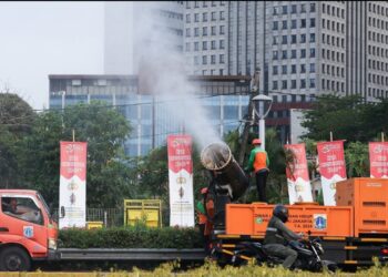 Antisipasi Sebaran Abu Vulkanik, DKI Serentak Lakukan Water Mist