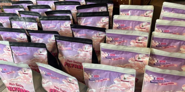 Mahasiswa Olah Ampas Tebu Jadi Pasir Kucing Organik Antimikroba