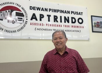 Hidup dalam Kepulan Truk: Elektrifikasi Tersangkut Harga dan Kebijakan