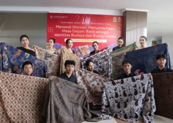 Menelusuri Jejak Batik dalam Diplomasi Budaya