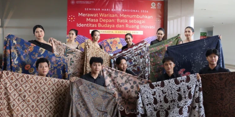 Menelusuri Jejak Batik dalam Diplomasi Budaya