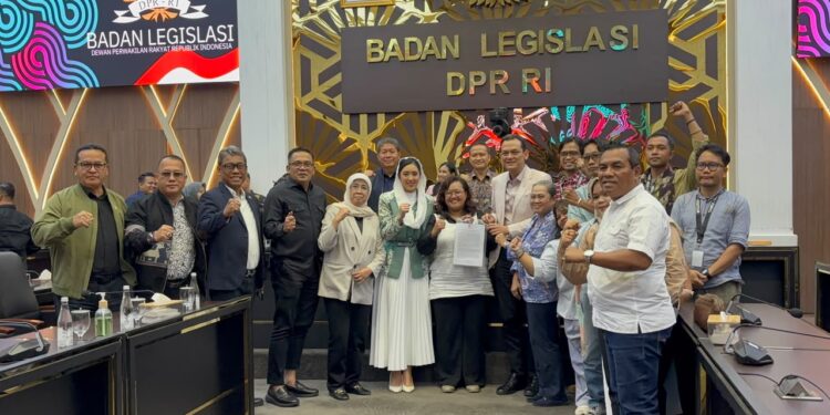 Memberikan Perlindungan Masyarakat Adat dan Pembelanya dalam Rancangan Undang-Undang