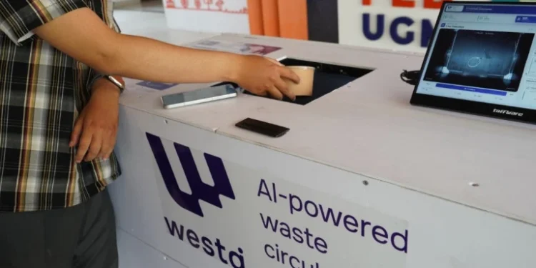 Smart Waste Bin, Solusi Pemilahan Sampah Otomatis Berbasis AI